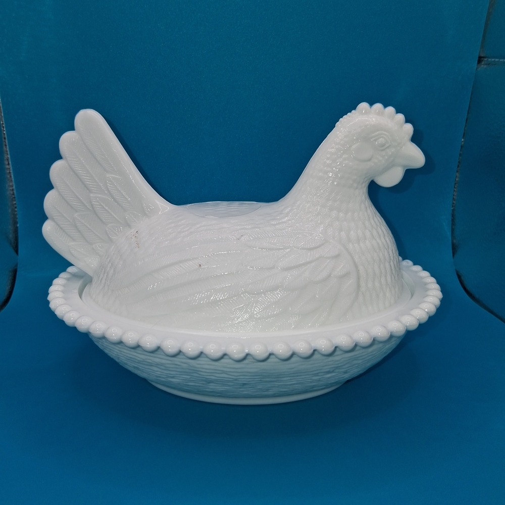 Vintageโ Indiana Glass 7" Milk Glass Hen on Nest EUC